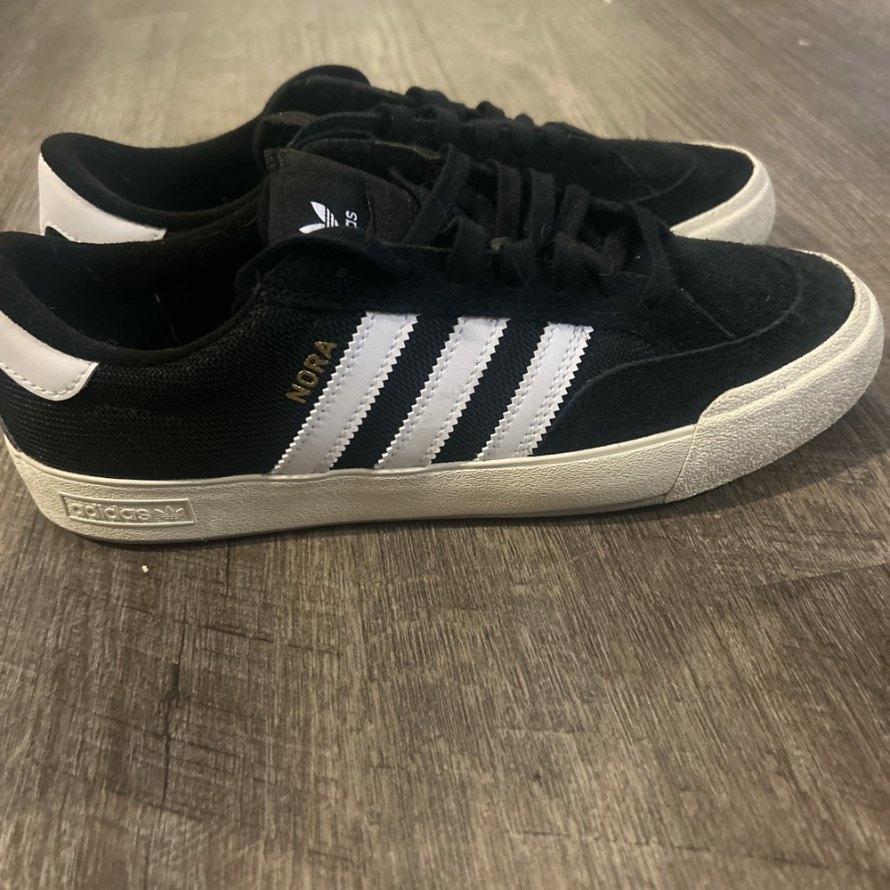 Adidas black and white